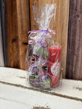 Load image into Gallery viewer, Small Gift Basket
